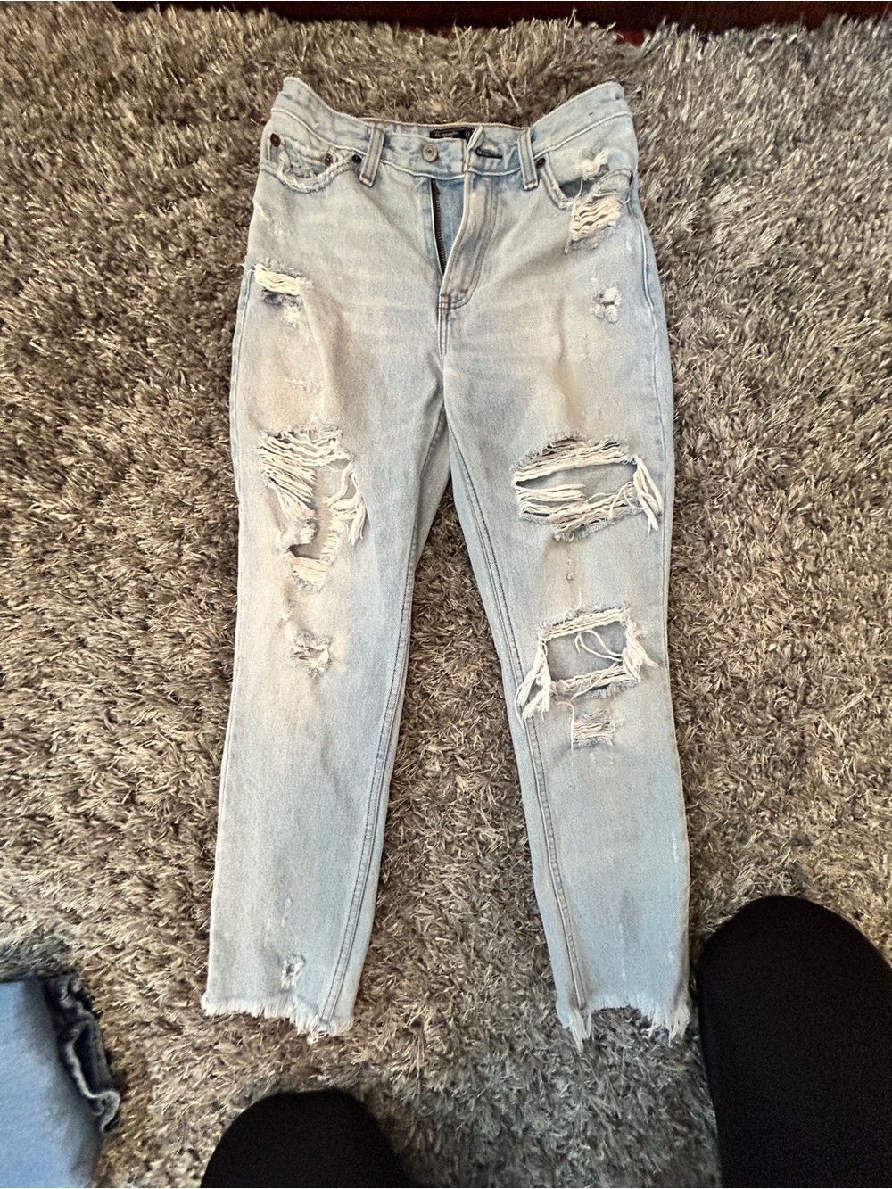 Abercrombie & Fitch Light Blue Distressed Women’s Jeans